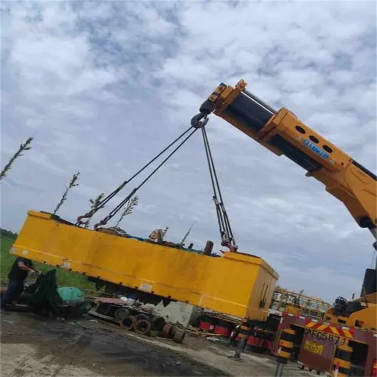 民众镇随车吊吊集装箱怎么吊